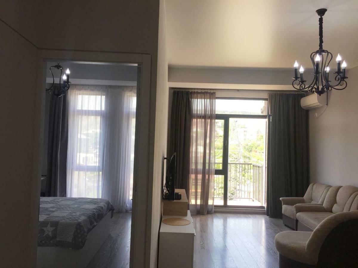 Sunny Apartment Ortachala Tbilisi Exteriér fotografie